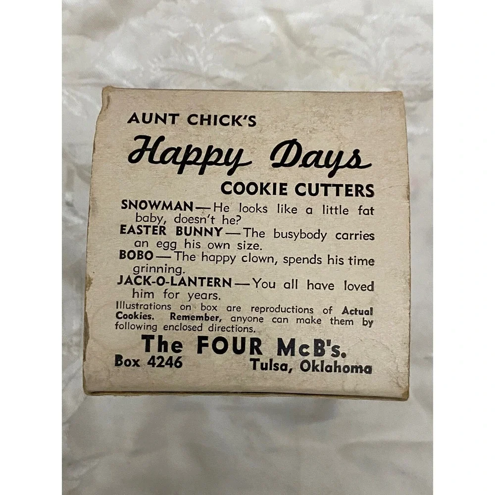 Aunt Chick's Happy‎ Days Easter Bunny Snowman Clown Pumpkin Cookie Cutters Box